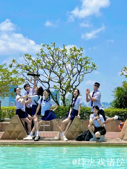 青青草碰撞青春活力盛宴